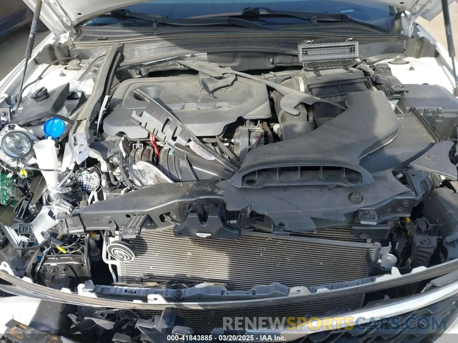10 Photograph of a damaged car 5XXGT4L3XLG440605 KIA OPTIMA 2020