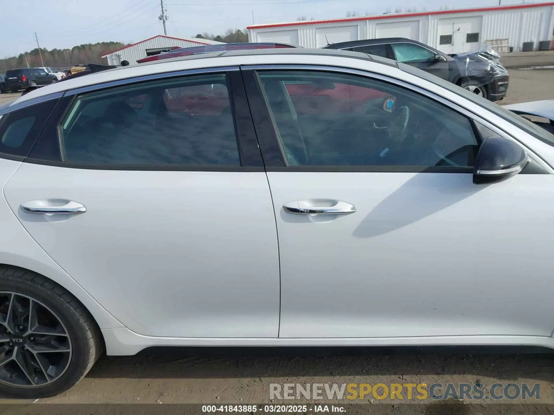 13 Photograph of a damaged car 5XXGT4L3XLG440605 KIA OPTIMA 2020
