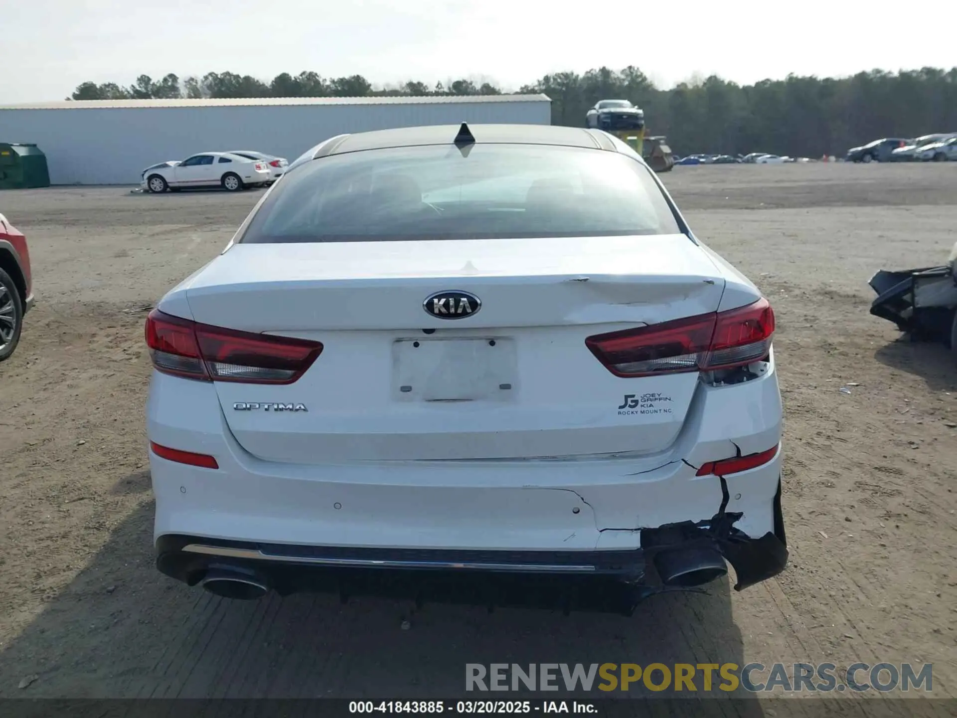 16 Photograph of a damaged car 5XXGT4L3XLG440605 KIA OPTIMA 2020