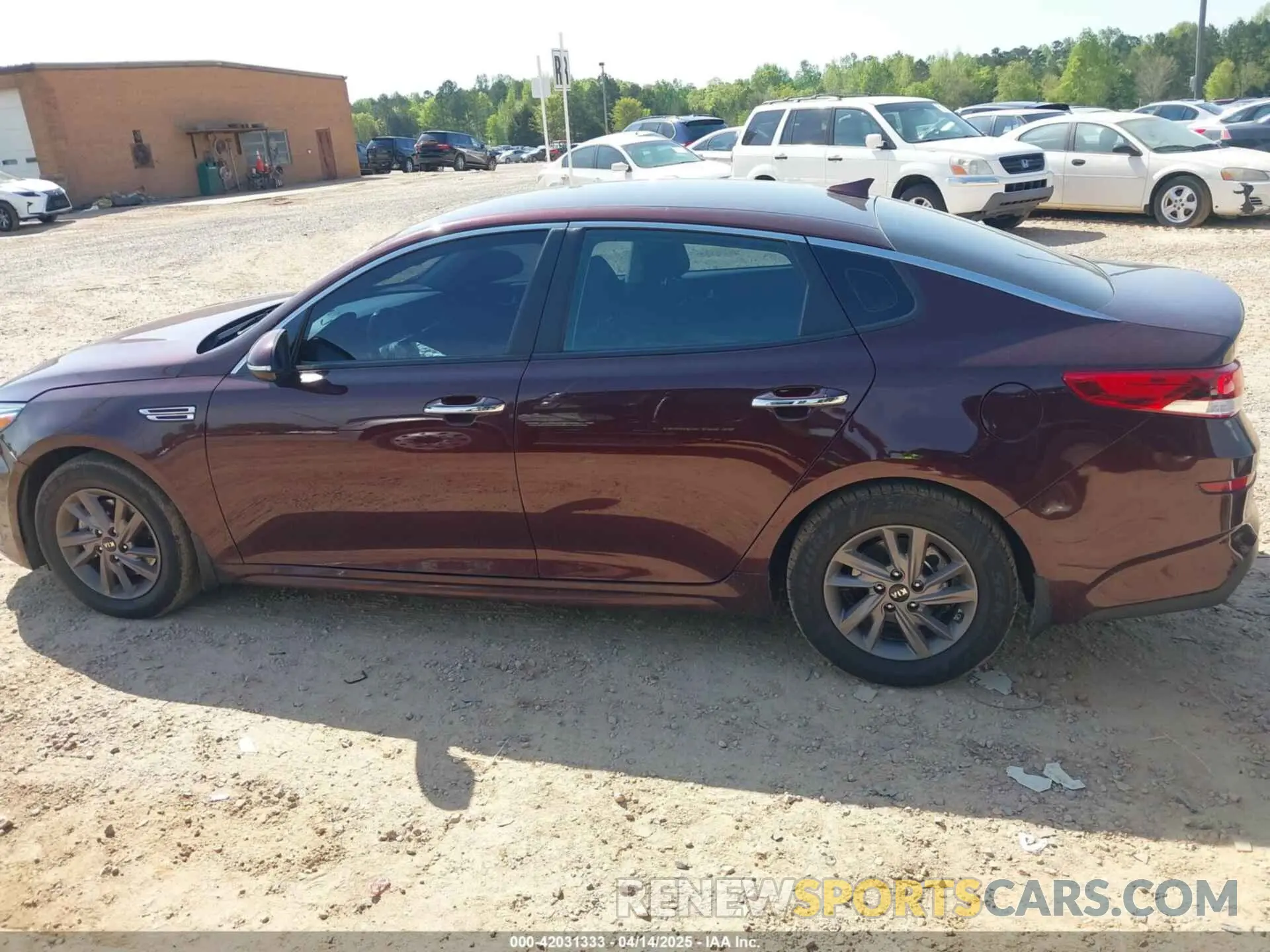 15 Photograph of a damaged car 5XXGT4L3XLG451698 KIA OPTIMA 2020
