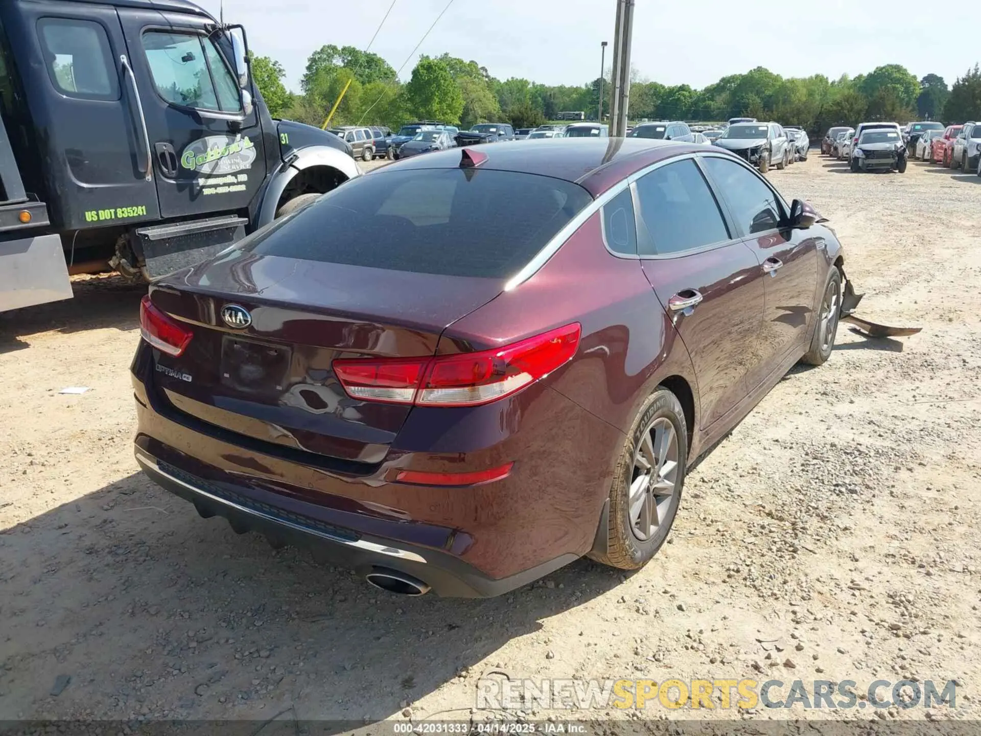 4 Photograph of a damaged car 5XXGT4L3XLG451698 KIA OPTIMA 2020