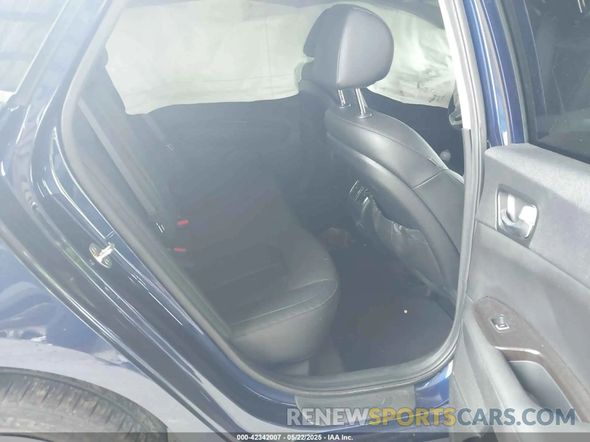 8 Photograph of a damaged car 5XXGU4L13LG405125 KIA OPTIMA 2020