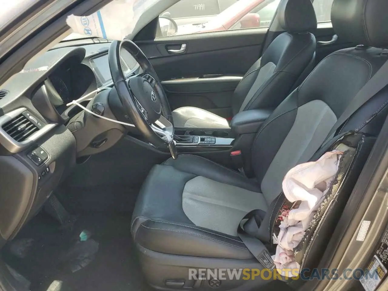 7 Photograph of a damaged car 5XXGU4L15LG430107 KIA OPTIMA 2020