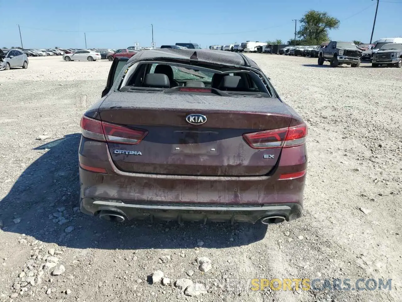 6 Photograph of a damaged car 5XXGU4L17LG393965 KIA OPTIMA 2020