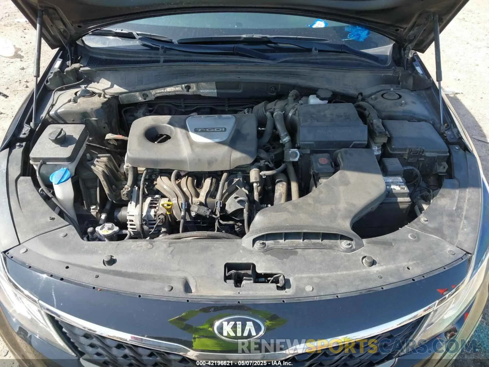 10 Photograph of a damaged car 5XXGU4L17LG395053 KIA OPTIMA 2020