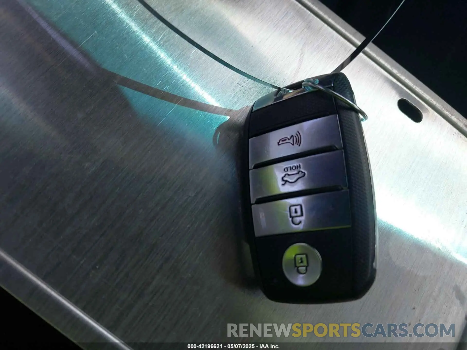 11 Photograph of a damaged car 5XXGU4L17LG395053 KIA OPTIMA 2020