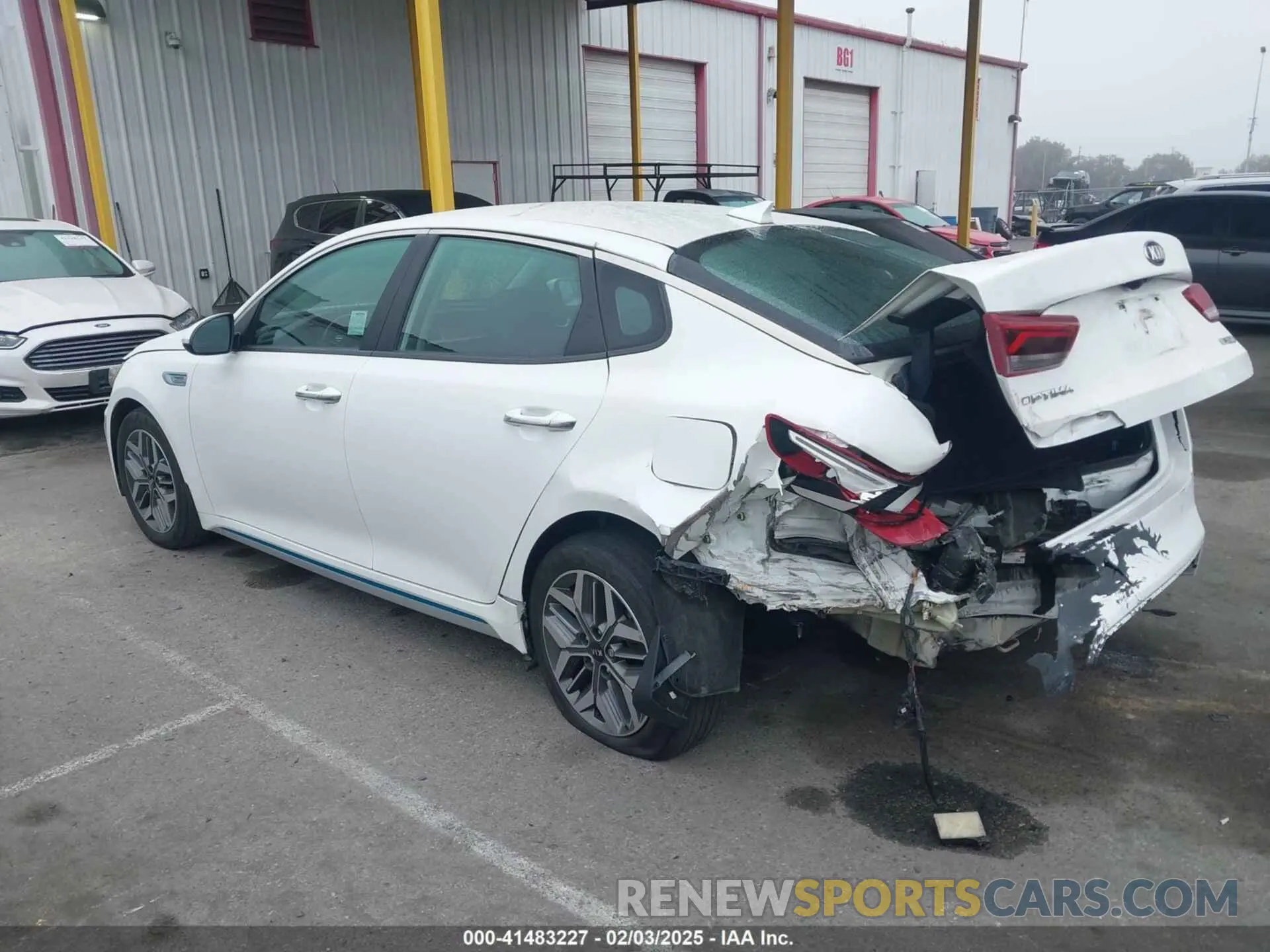 15 Photograph of a damaged car KNAGU4LE3L5037307 KIA OPTIMA HYBRID 2020