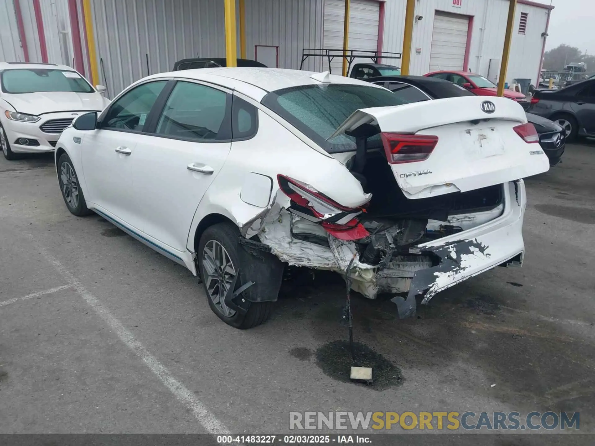 3 Photograph of a damaged car KNAGU4LE3L5037307 KIA OPTIMA HYBRID 2020