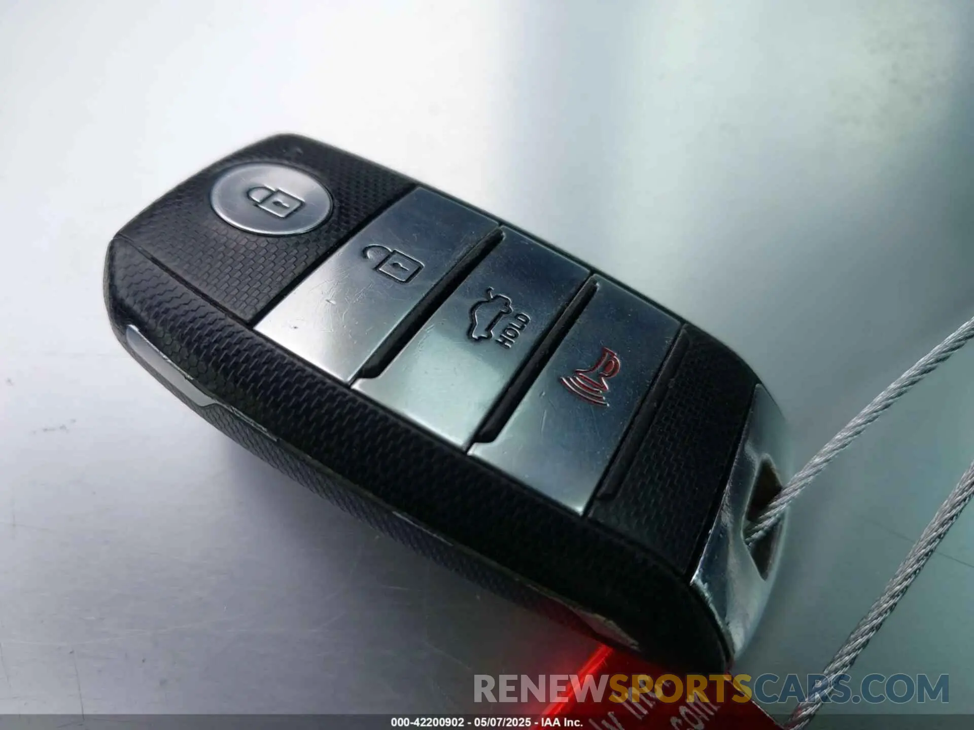11 Photograph of a damaged car KNAGU4LE4L5038983 KIA OPTIMA HYBRID 2020