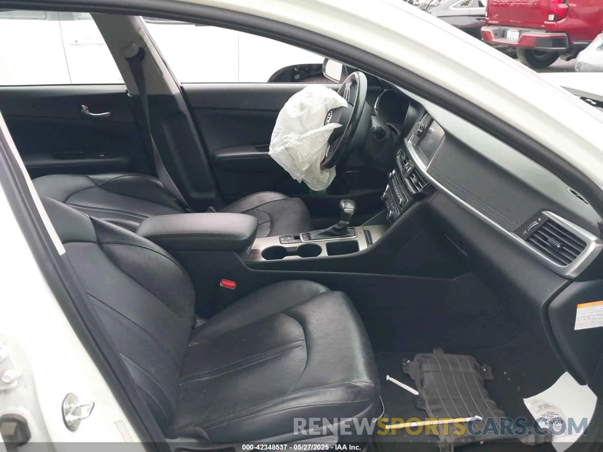 5 Photograph of a damaged car KNAGV4LD5K5031981 KIA OPTIMA PLUG-IN HYBRID 2019