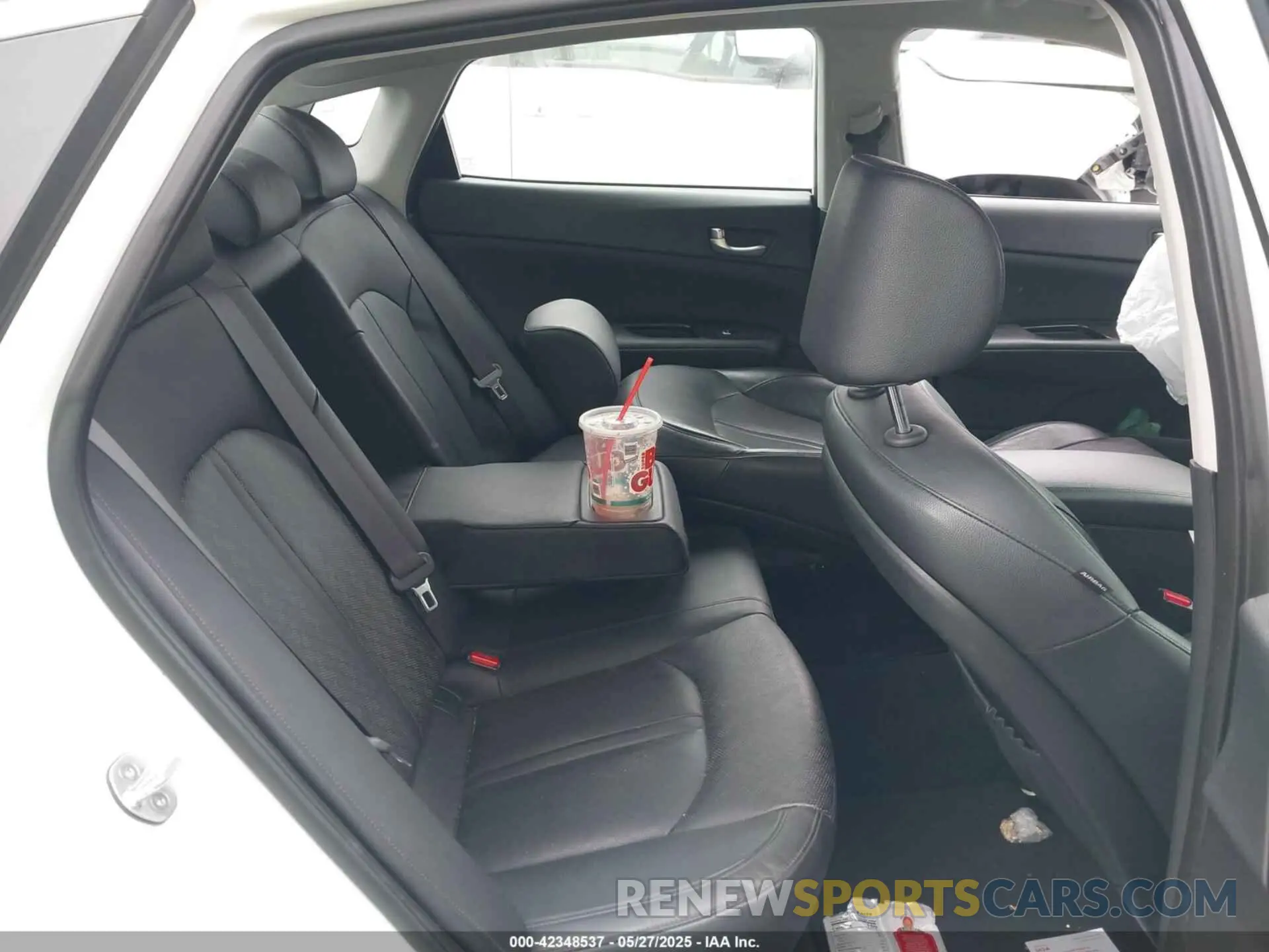 8 Photograph of a damaged car KNAGV4LD5K5031981 KIA OPTIMA PLUG-IN HYBRID 2019