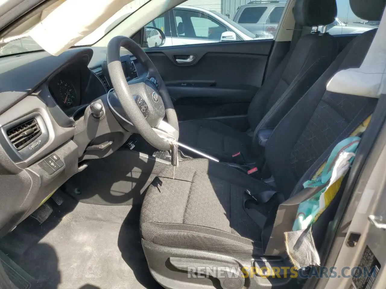 7 Photograph of a damaged car 3KPA24AB0KE158063 KIA RIO 2019