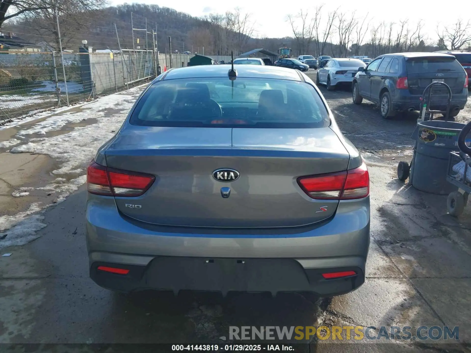 16 Photograph of a damaged car 3KPA24AB0KE178507 KIA RIO 2019