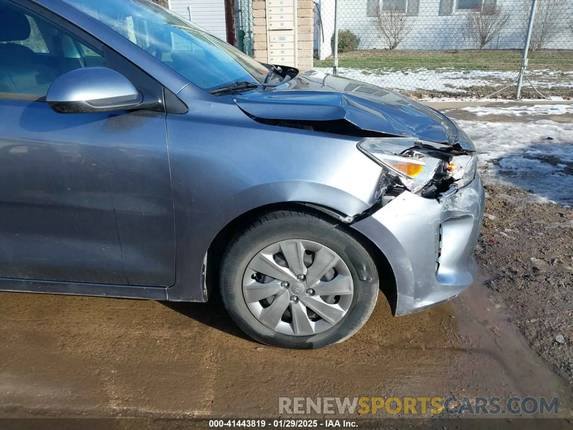 17 Photograph of a damaged car 3KPA24AB0KE178507 KIA RIO 2019