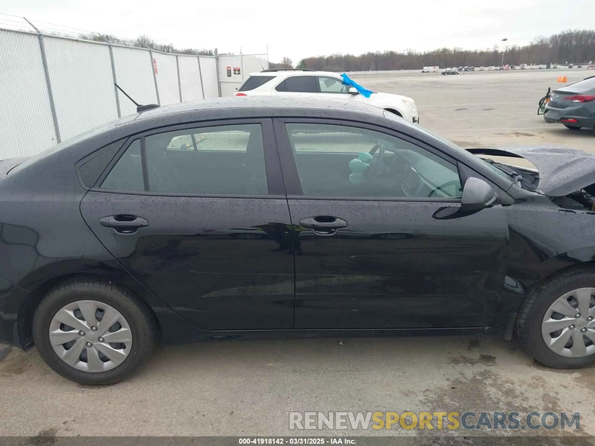 13 Photograph of a damaged car 3KPA24AB0KE180046 KIA RIO 2019