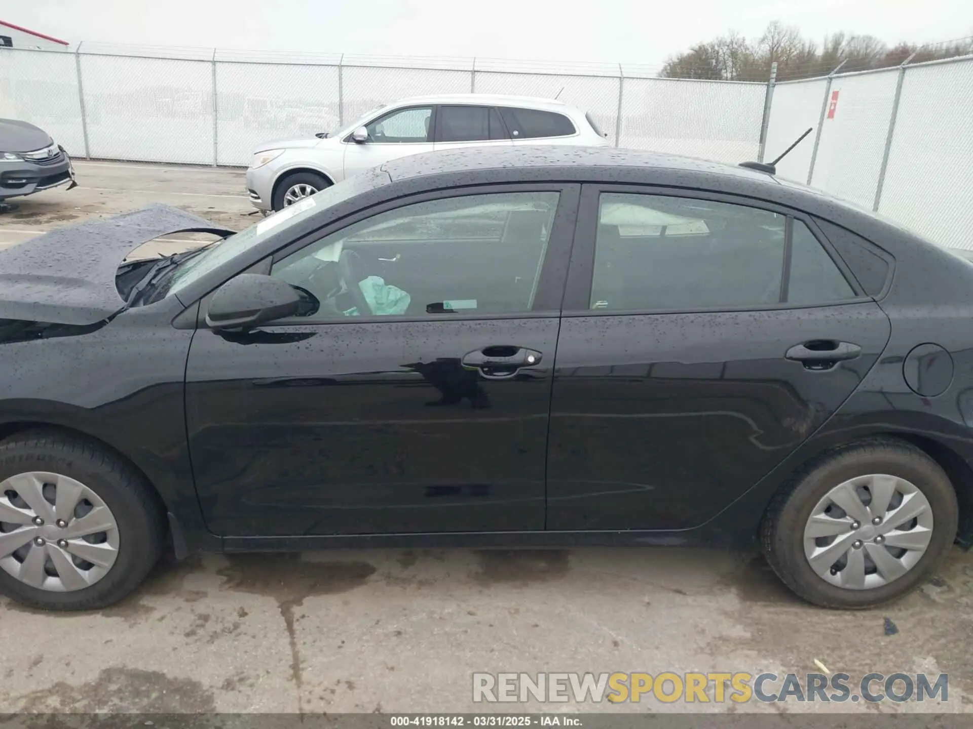 14 Photograph of a damaged car 3KPA24AB0KE180046 KIA RIO 2019
