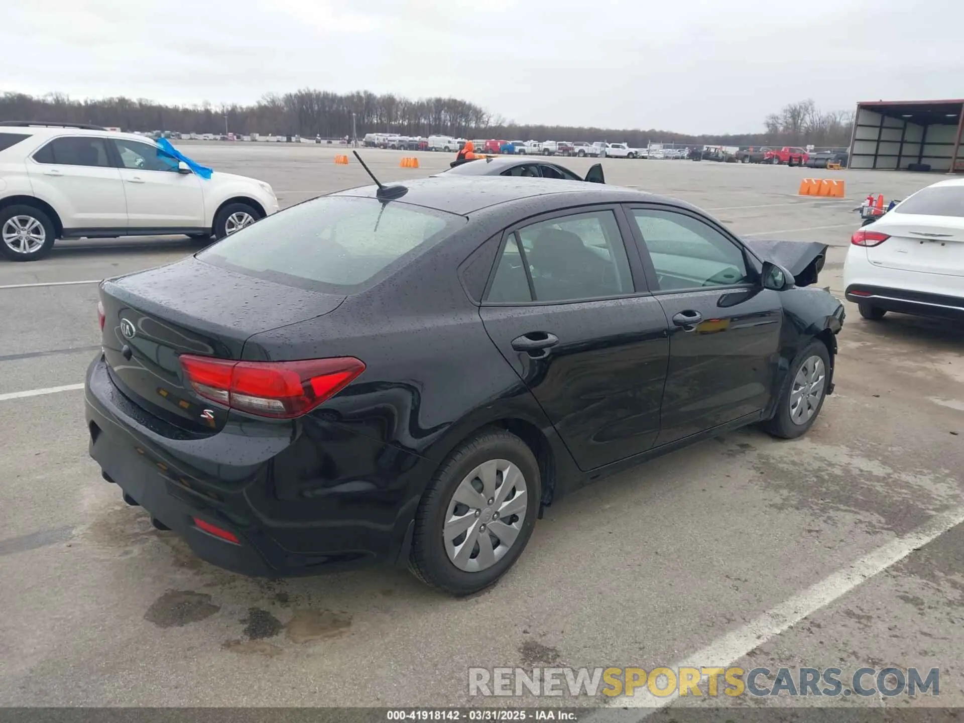 4 Photograph of a damaged car 3KPA24AB0KE180046 KIA RIO 2019