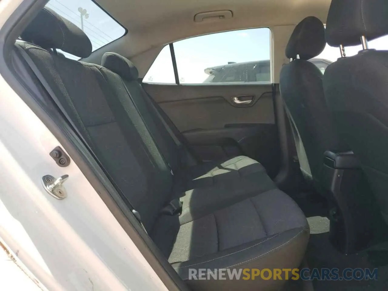 10 Photograph of a damaged car 3KPA24AB0KE198448 KIA RIO 2019