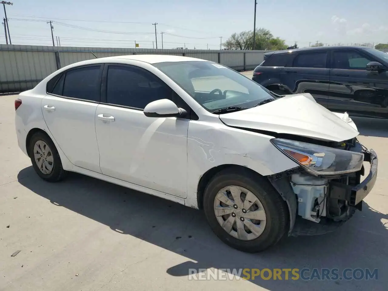 4 Photograph of a damaged car 3KPA24AB0KE198448 KIA RIO 2019