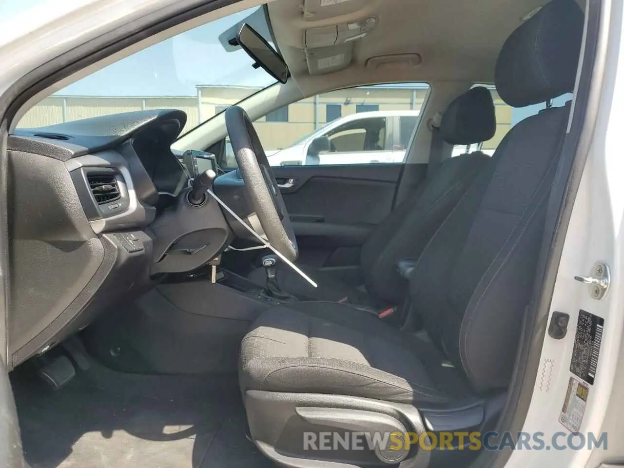 7 Photograph of a damaged car 3KPA24AB0KE198448 KIA RIO 2019