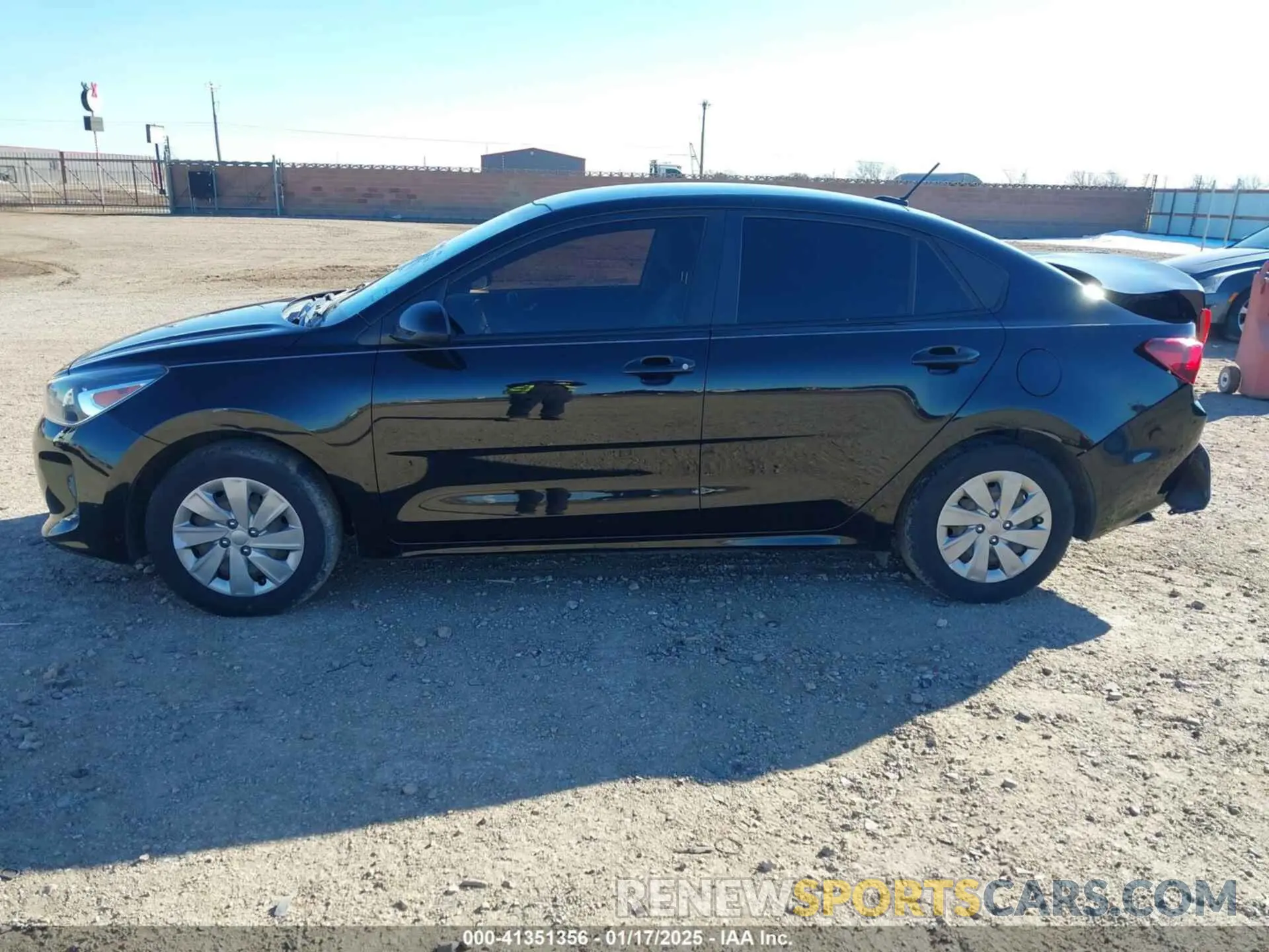14 Photograph of a damaged car 3KPA24AB0KE214115 KIA RIO 2019
