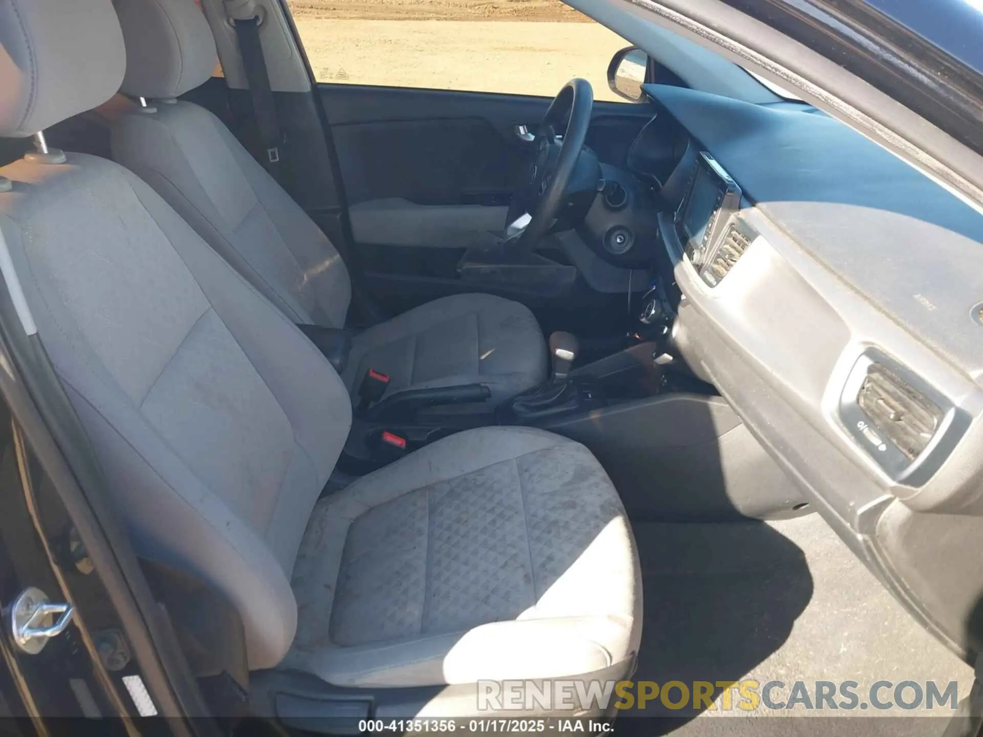 5 Photograph of a damaged car 3KPA24AB0KE214115 KIA RIO 2019
