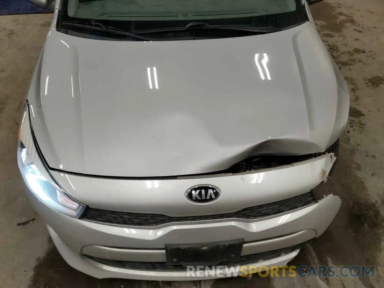 12 Photograph of a damaged car 3KPA24AB0KE233568 KIA RIO 2019