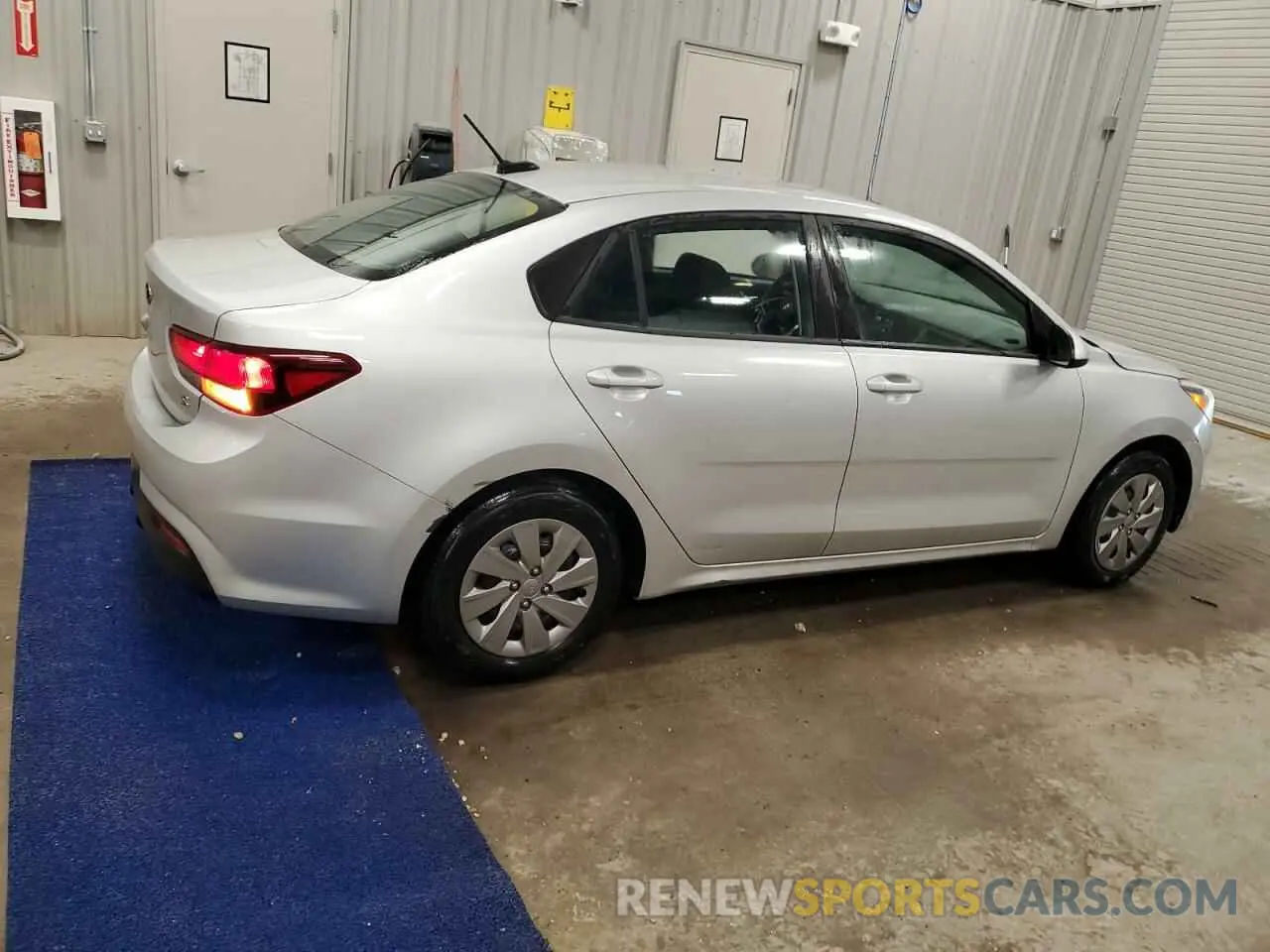 3 Photograph of a damaged car 3KPA24AB0KE233568 KIA RIO 2019