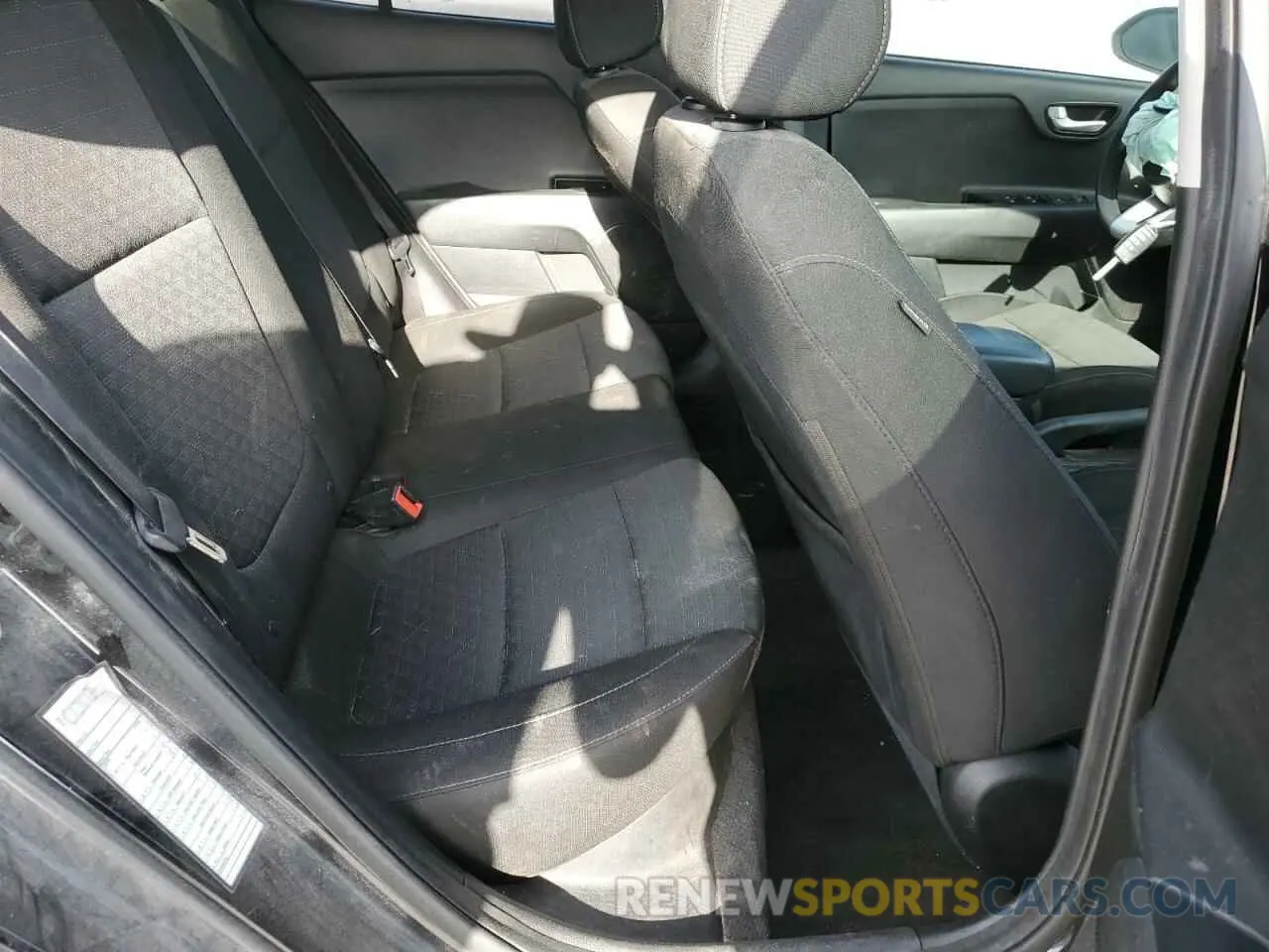 10 Photograph of a damaged car 3KPA24AB1KE160551 KIA RIO 2019