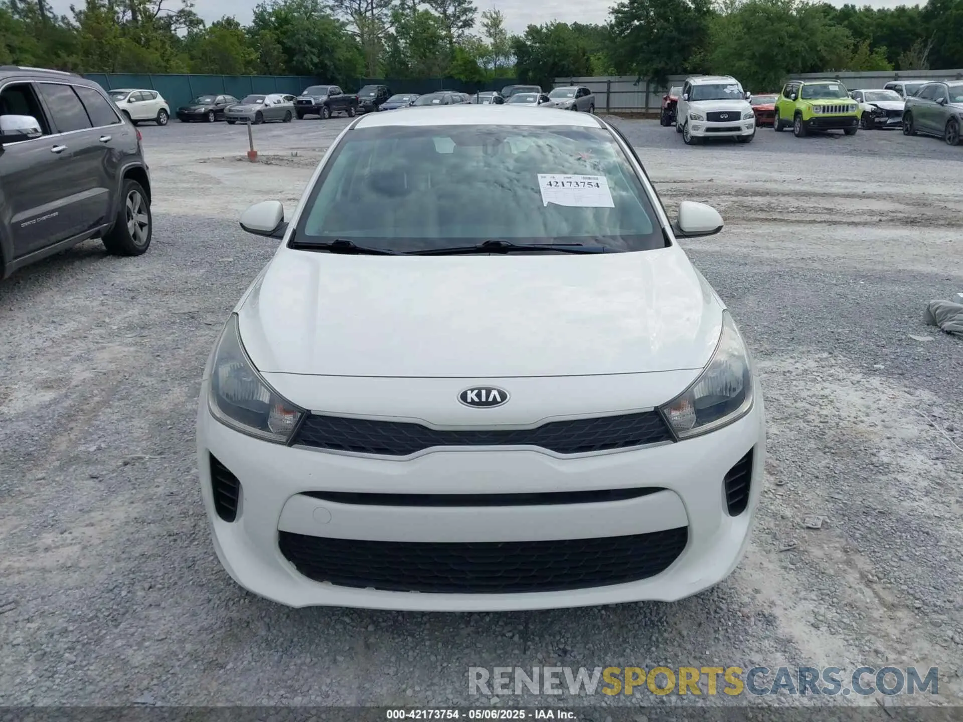 12 Photograph of a damaged car 3KPA24AB1KE161621 KIA RIO 2019