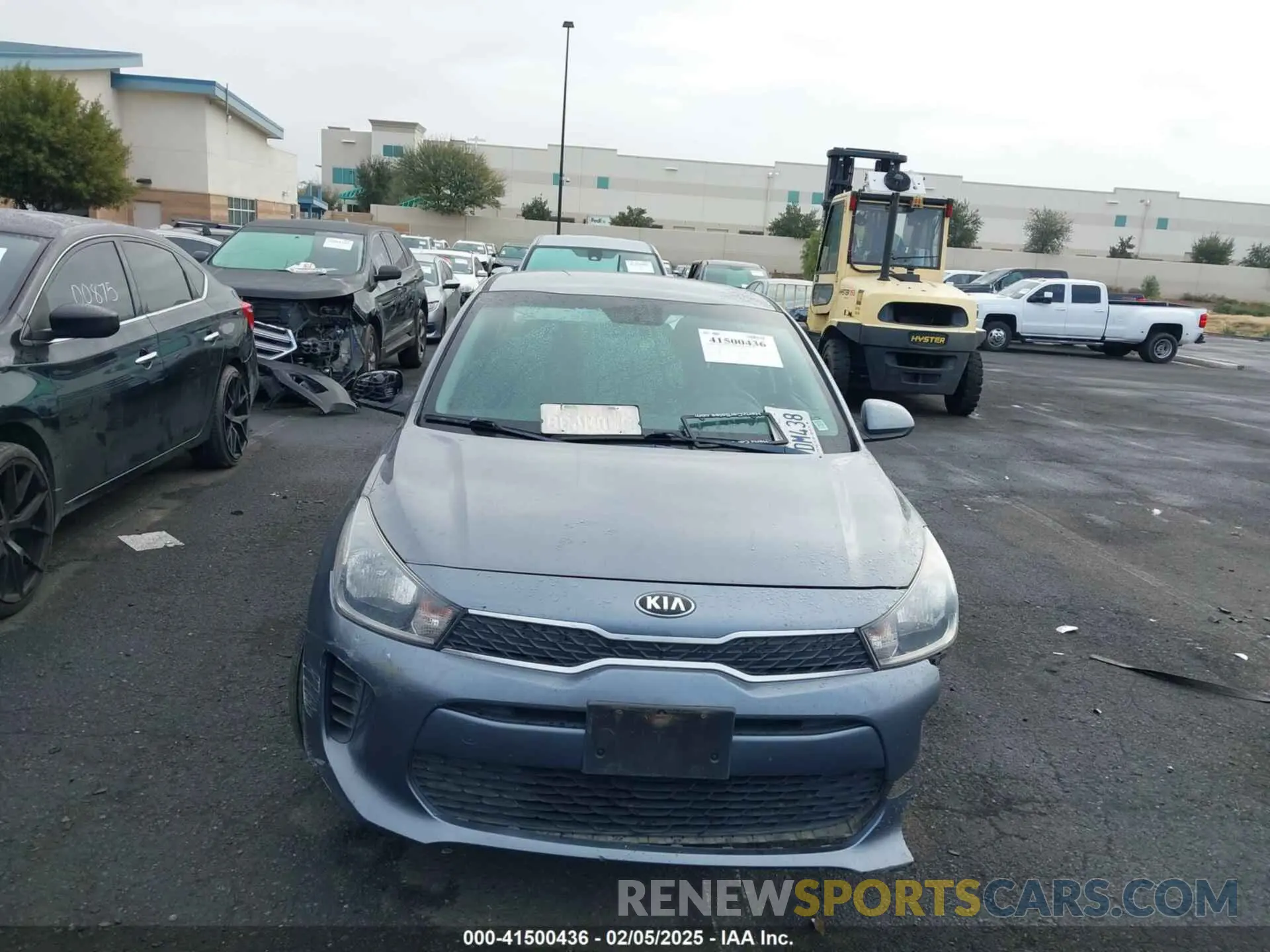 13 Photograph of a damaged car 3KPA24AB1KE166107 KIA RIO 2019