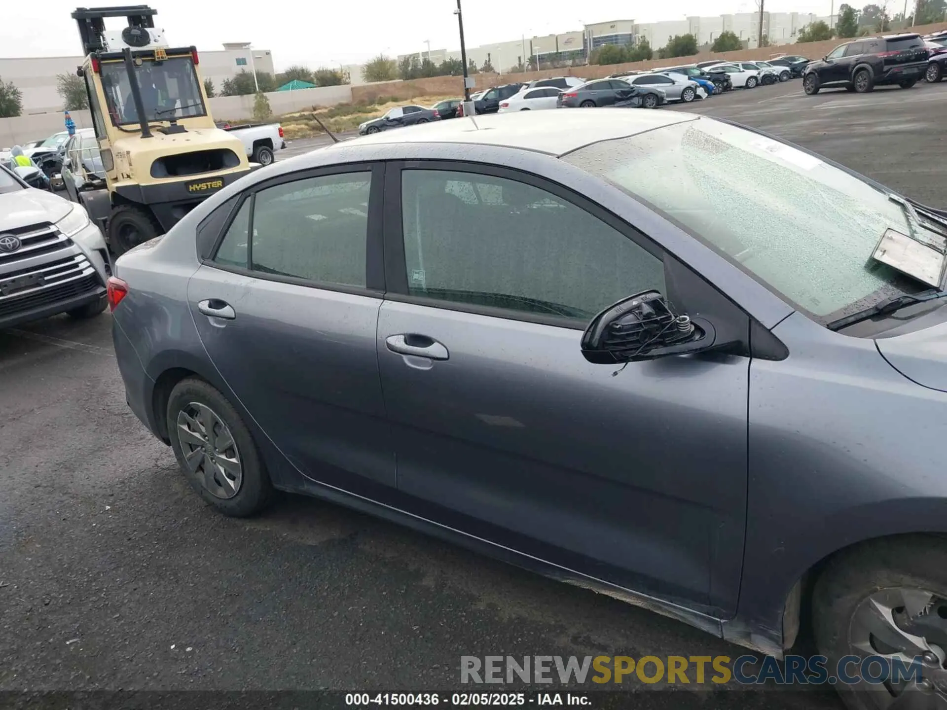 14 Photograph of a damaged car 3KPA24AB1KE166107 KIA RIO 2019