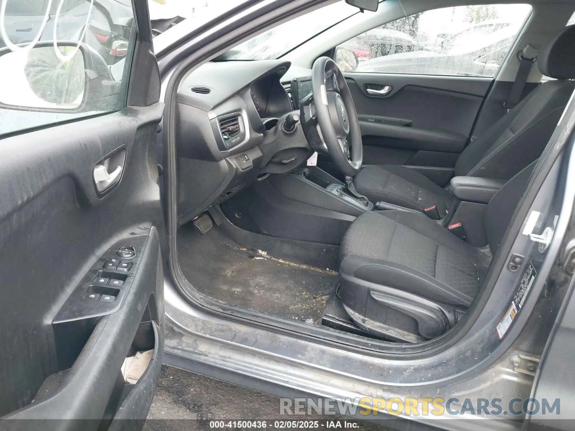 5 Photograph of a damaged car 3KPA24AB1KE166107 KIA RIO 2019