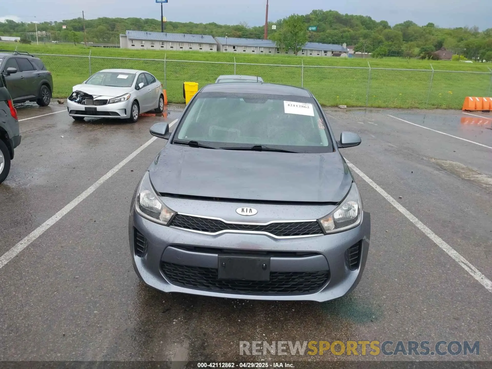 12 Photograph of a damaged car 3KPA24AB1KE171033 KIA RIO 2019