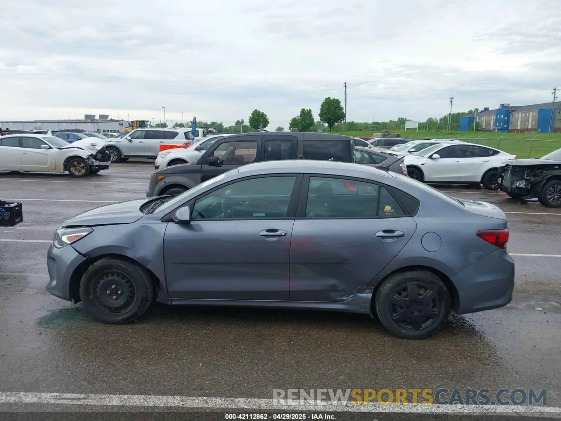 14 Photograph of a damaged car 3KPA24AB1KE171033 KIA RIO 2019