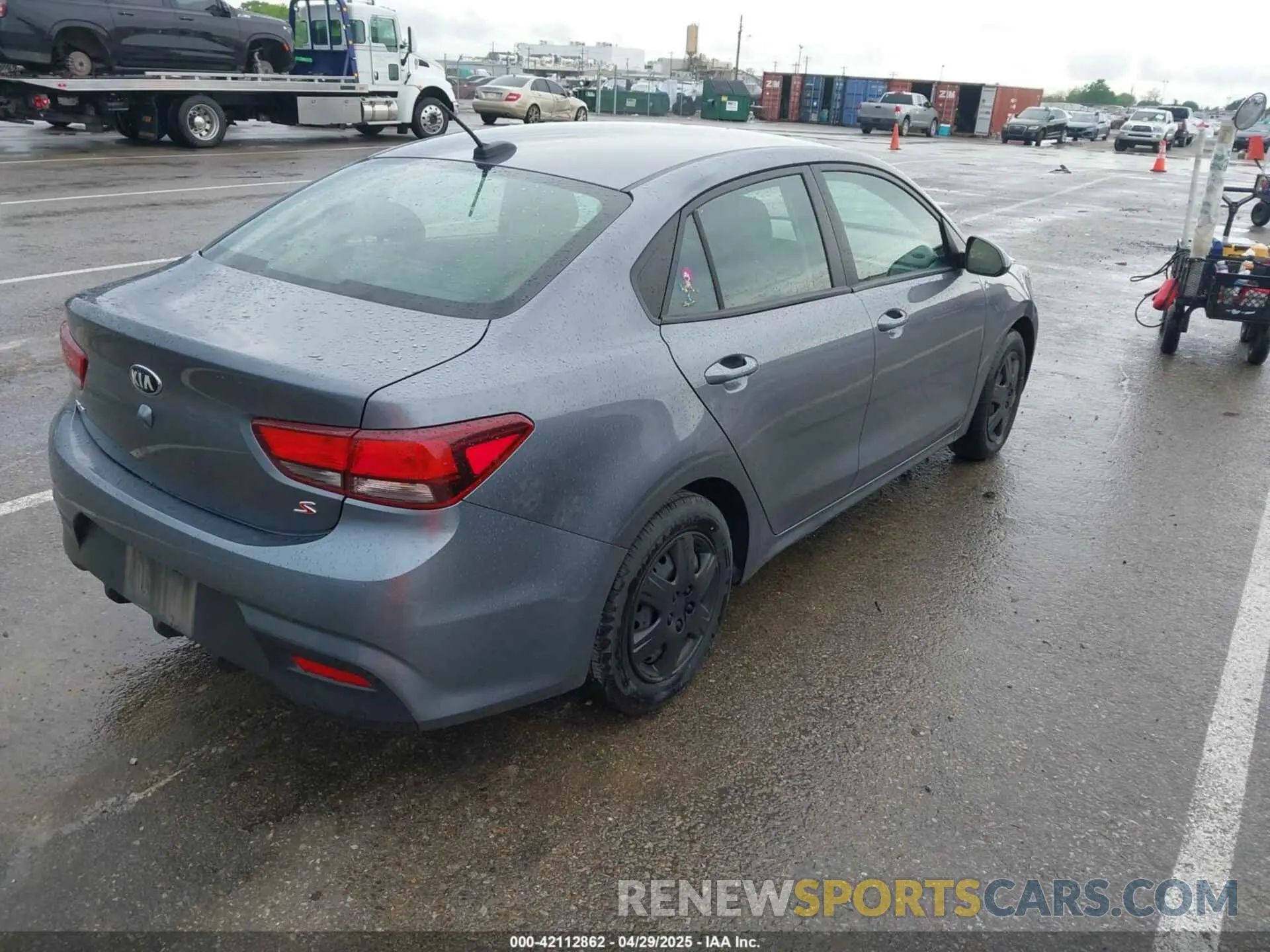 4 Photograph of a damaged car 3KPA24AB1KE171033 KIA RIO 2019