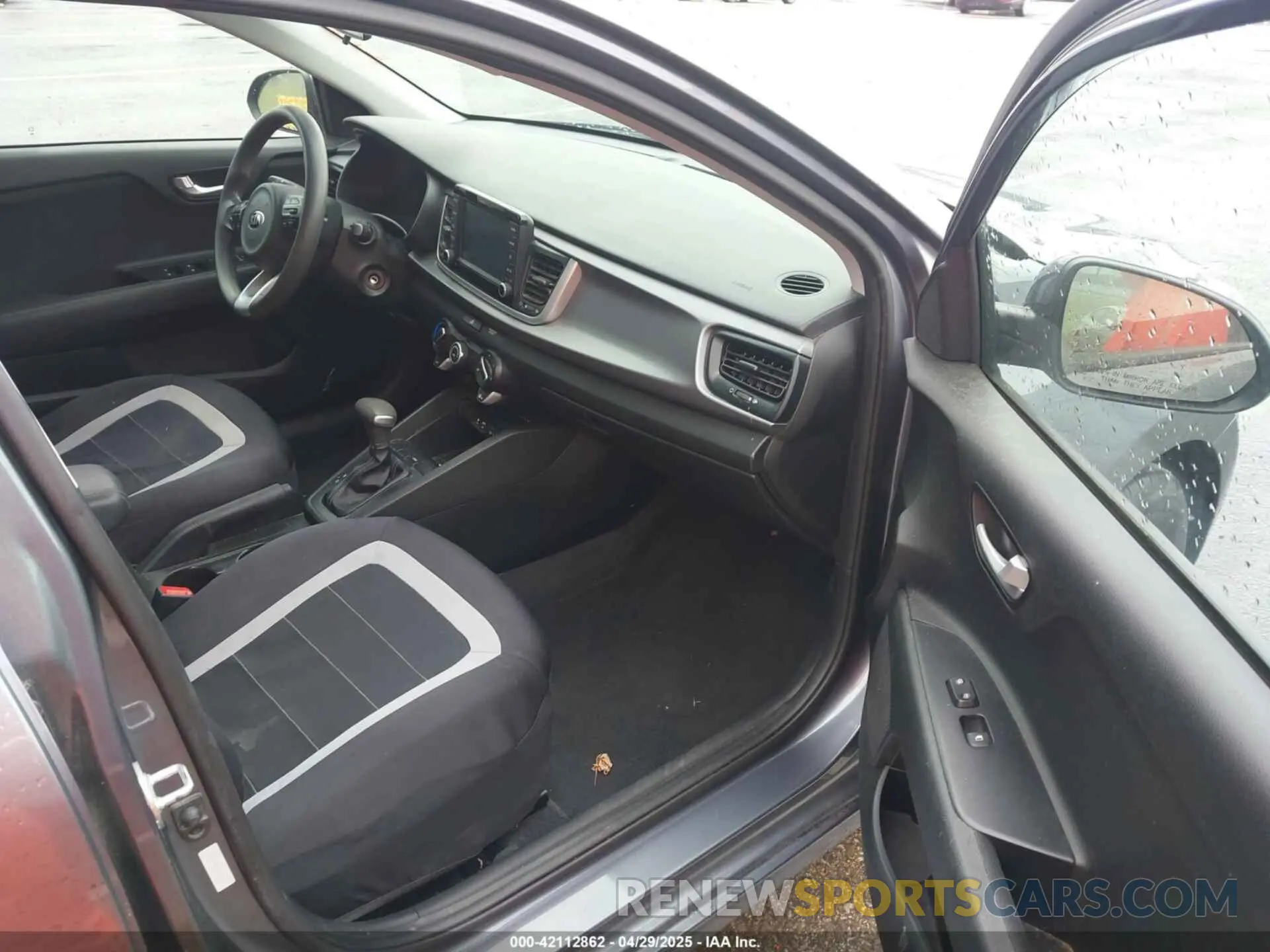 5 Photograph of a damaged car 3KPA24AB1KE171033 KIA RIO 2019