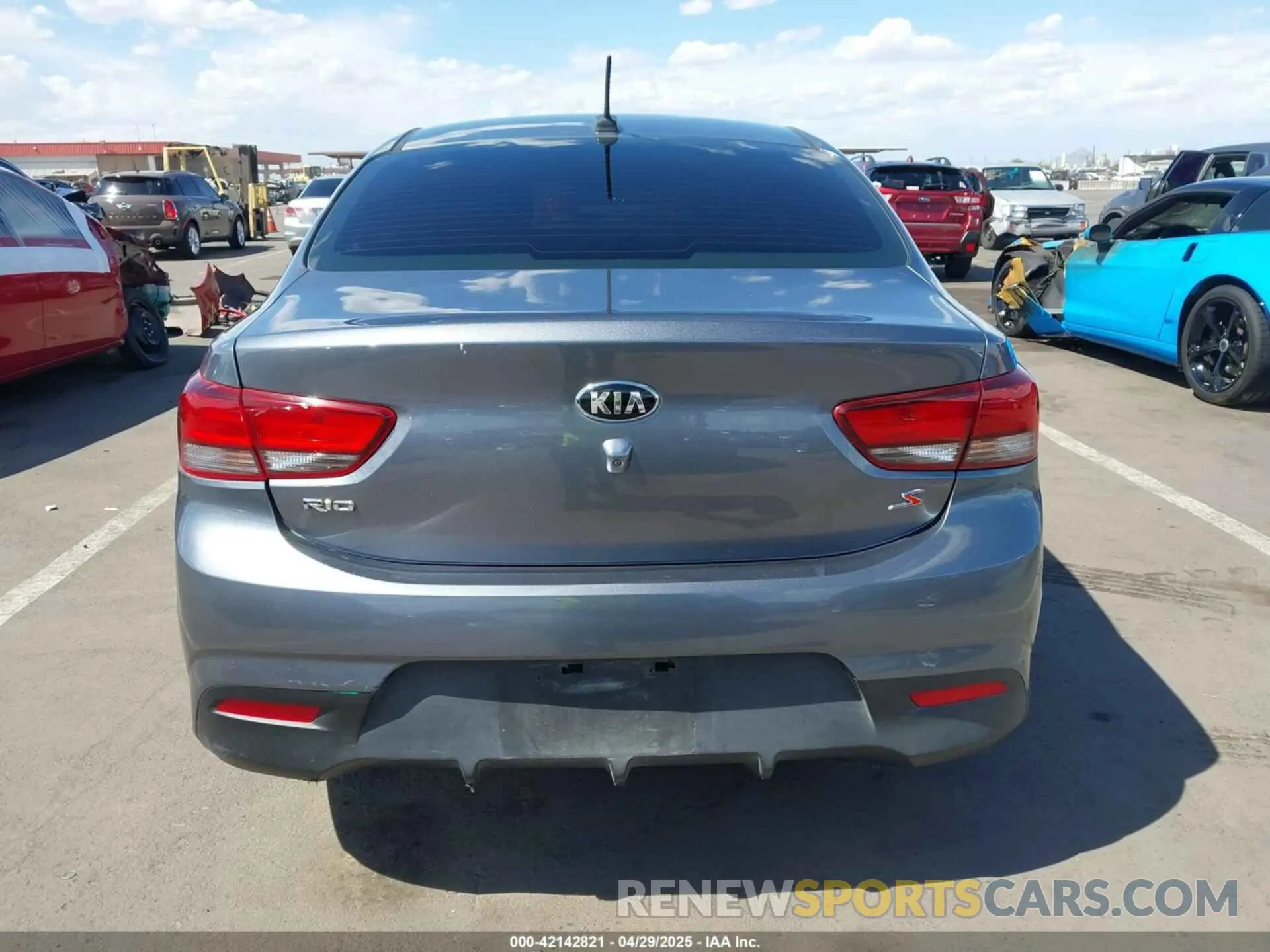 16 Photograph of a damaged car 3KPA24AB1KE179729 KIA RIO 2019