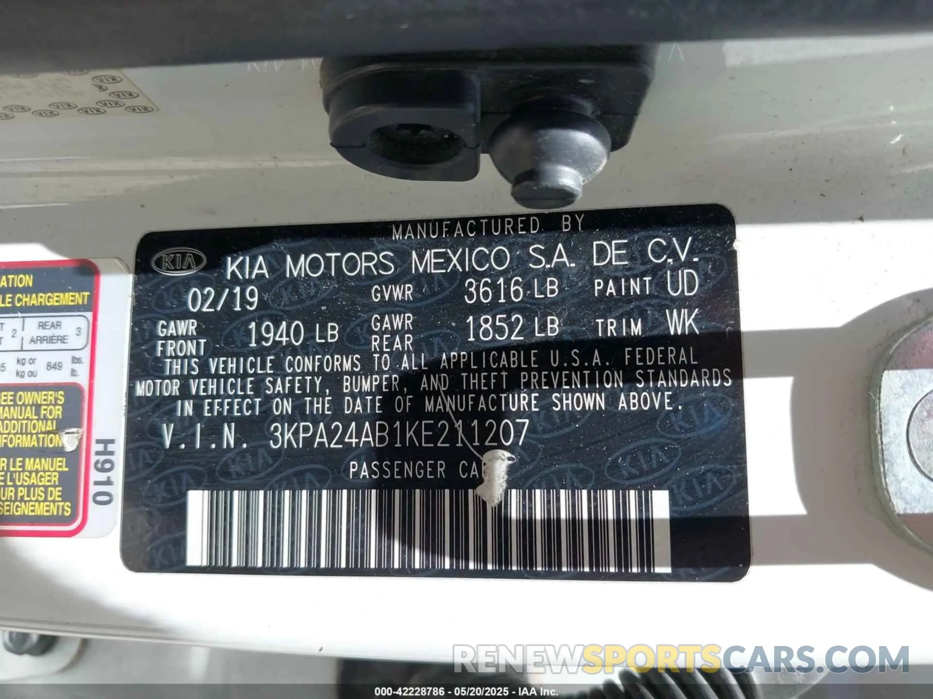 9 Photograph of a damaged car 3KPA24AB1KE211207 KIA RIO 2019