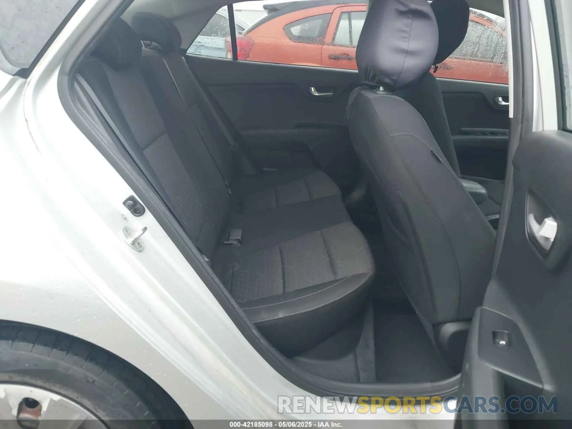 8 Photograph of a damaged car 3KPA24AB1KE213894 KIA RIO 2019
