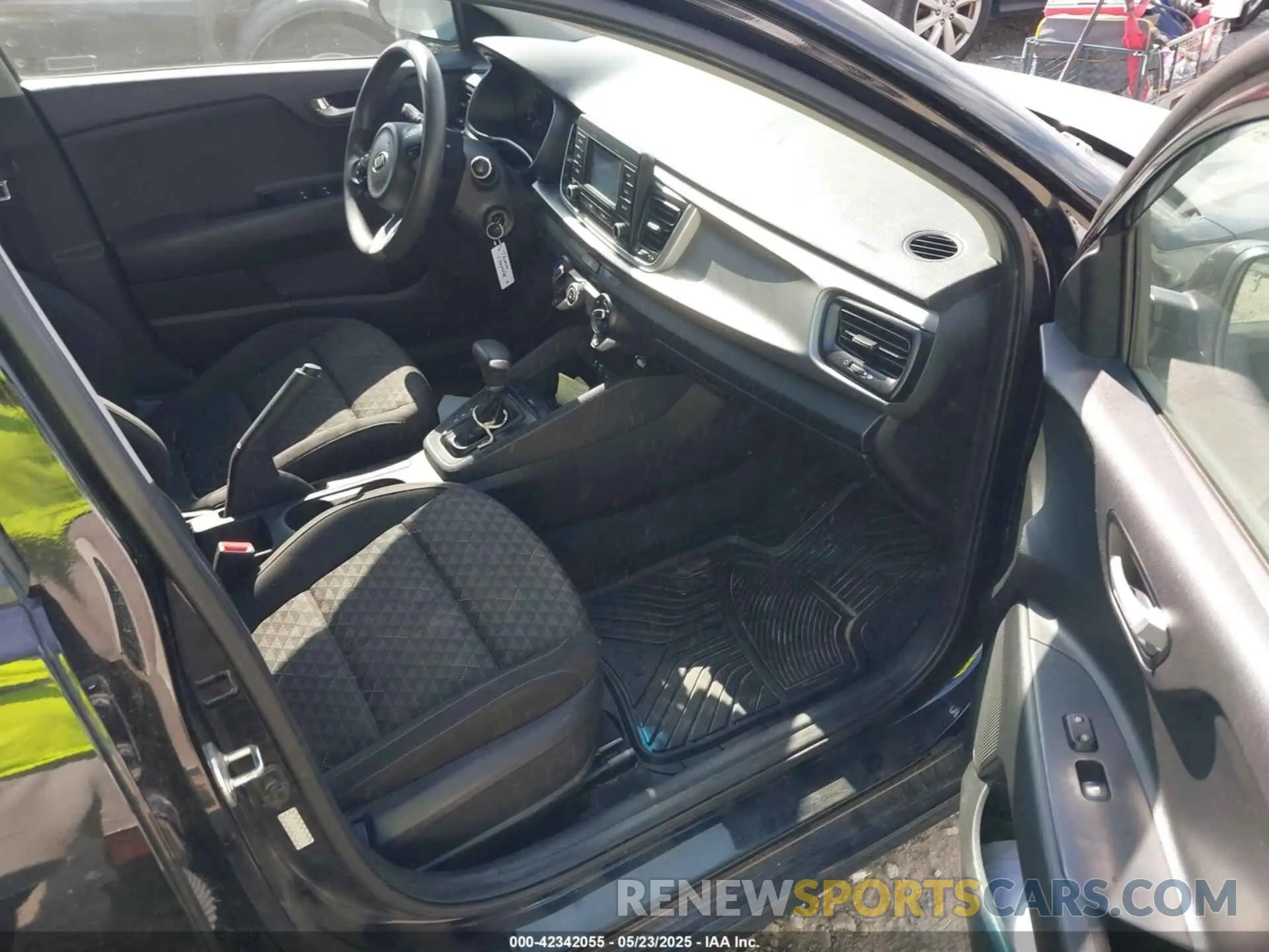 5 Photograph of a damaged car 3KPA24AB1KE252274 KIA RIO 2019