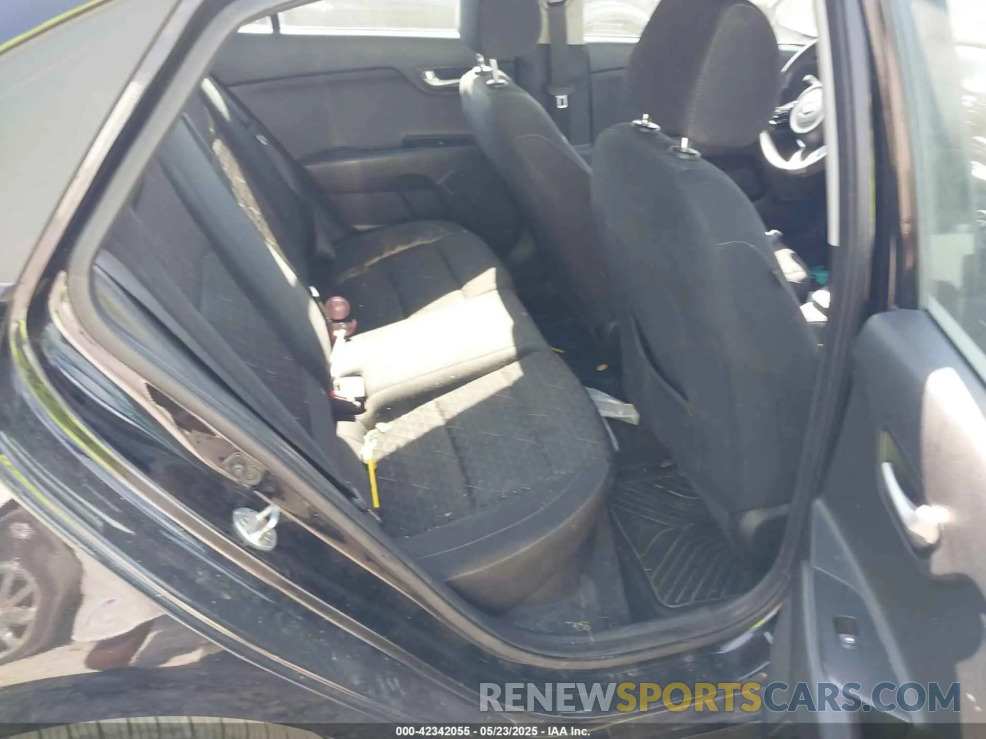 8 Photograph of a damaged car 3KPA24AB1KE252274 KIA RIO 2019
