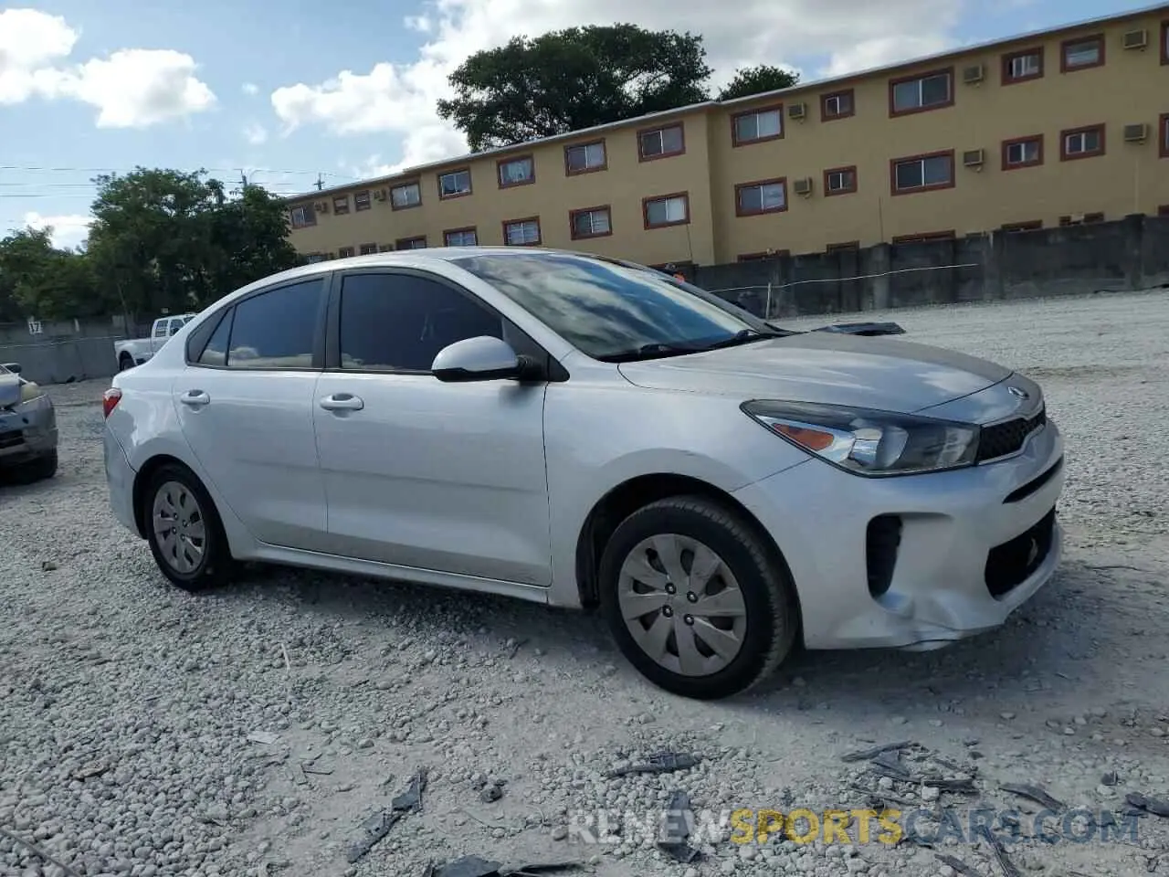 4 Photograph of a damaged car 3KPA24AB2KE187919 KIA RIO 2019