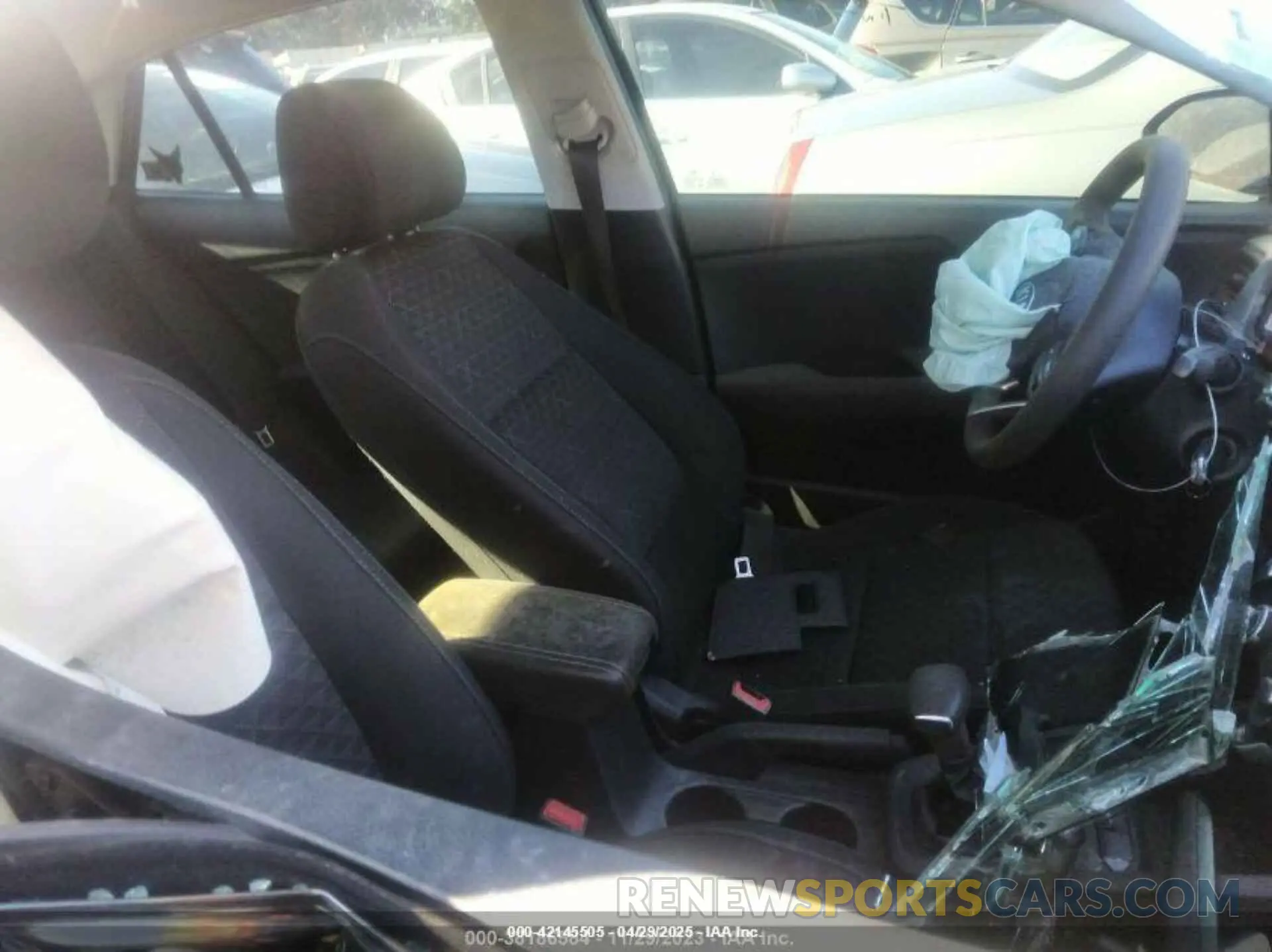 5 Photograph of a damaged car 3KPA24AB2KE200622 KIA RIO 2019