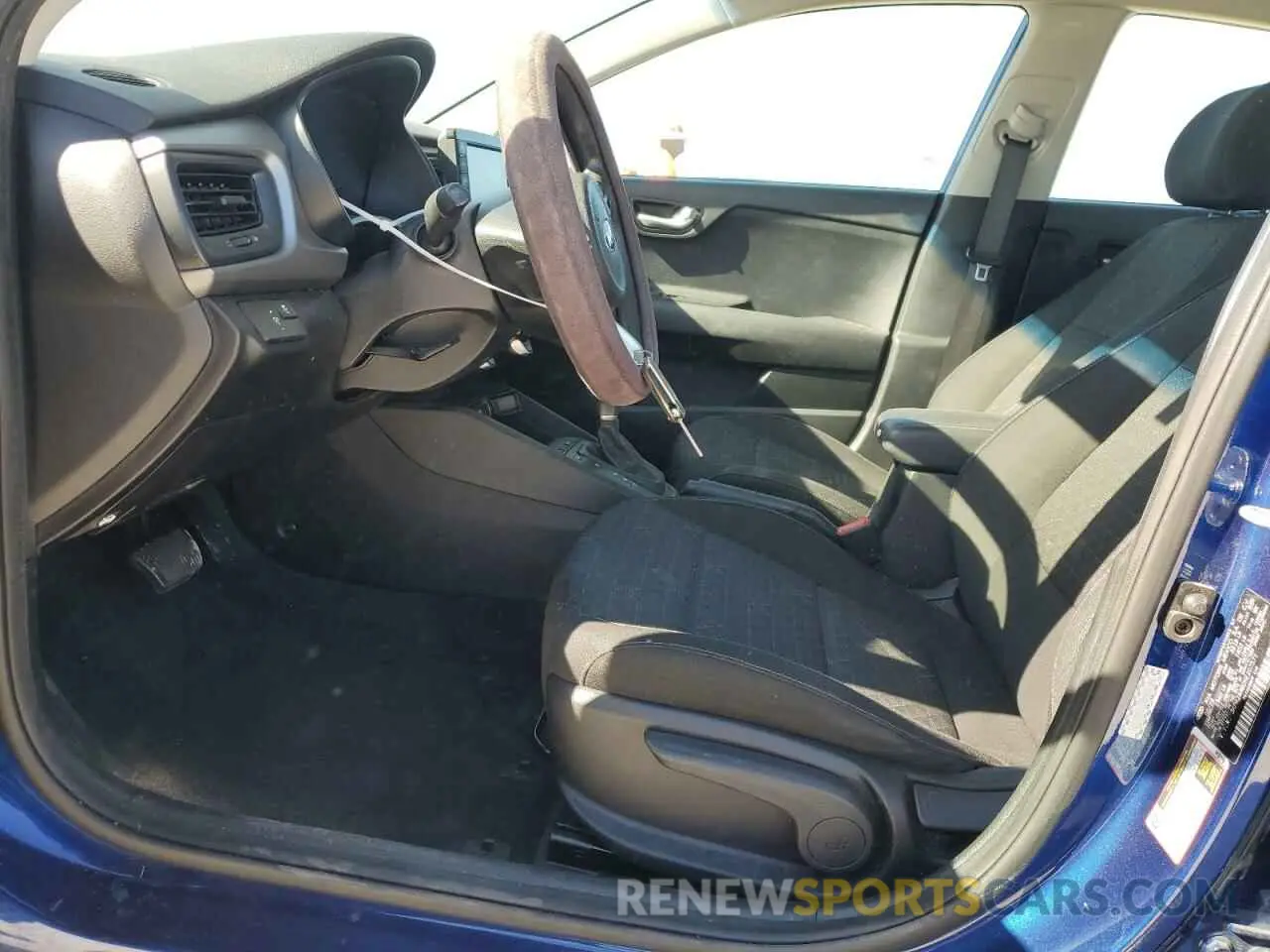 7 Photograph of a damaged car 3KPA24AB2KE207571 KIA RIO 2019