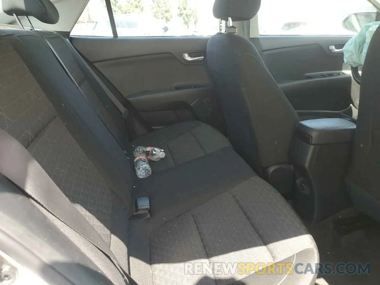 10 Photograph of a damaged car 3KPA24AB3KE166755 KIA RIO 2019