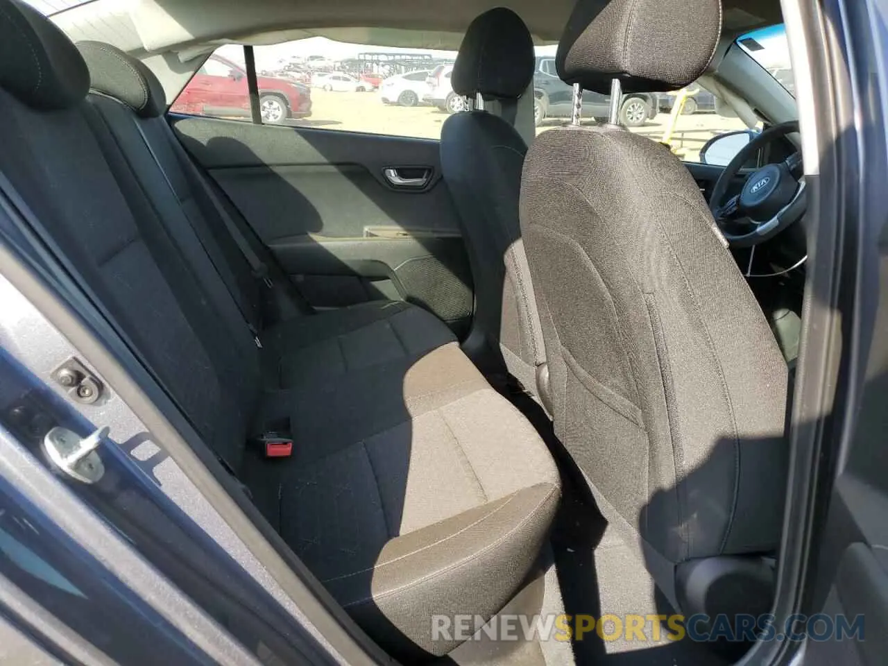 11 Photograph of a damaged car 3KPA24AB3KE202136 KIA RIO 2019