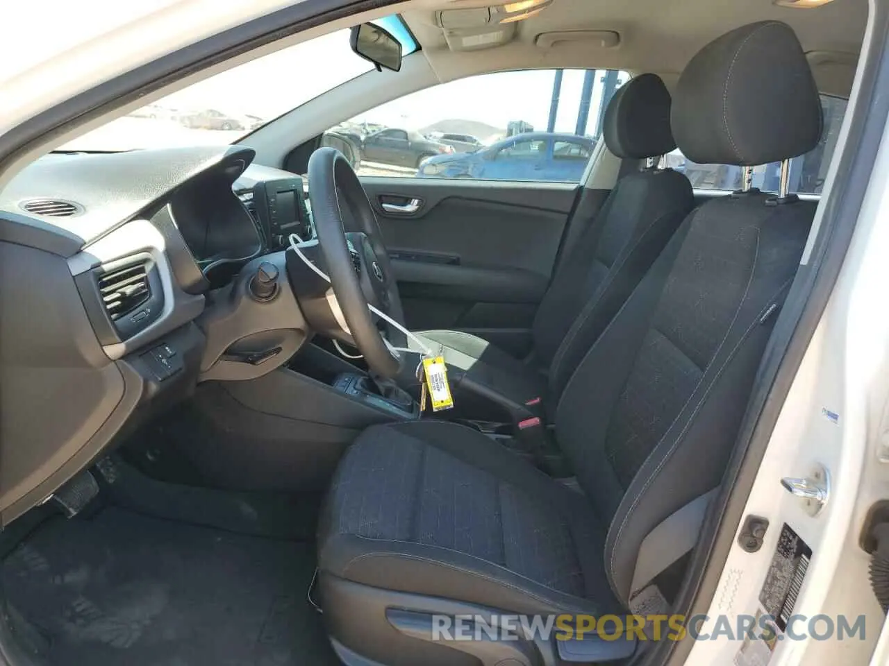 7 Photograph of a damaged car 3KPA24AB3KE247349 KIA RIO 2019