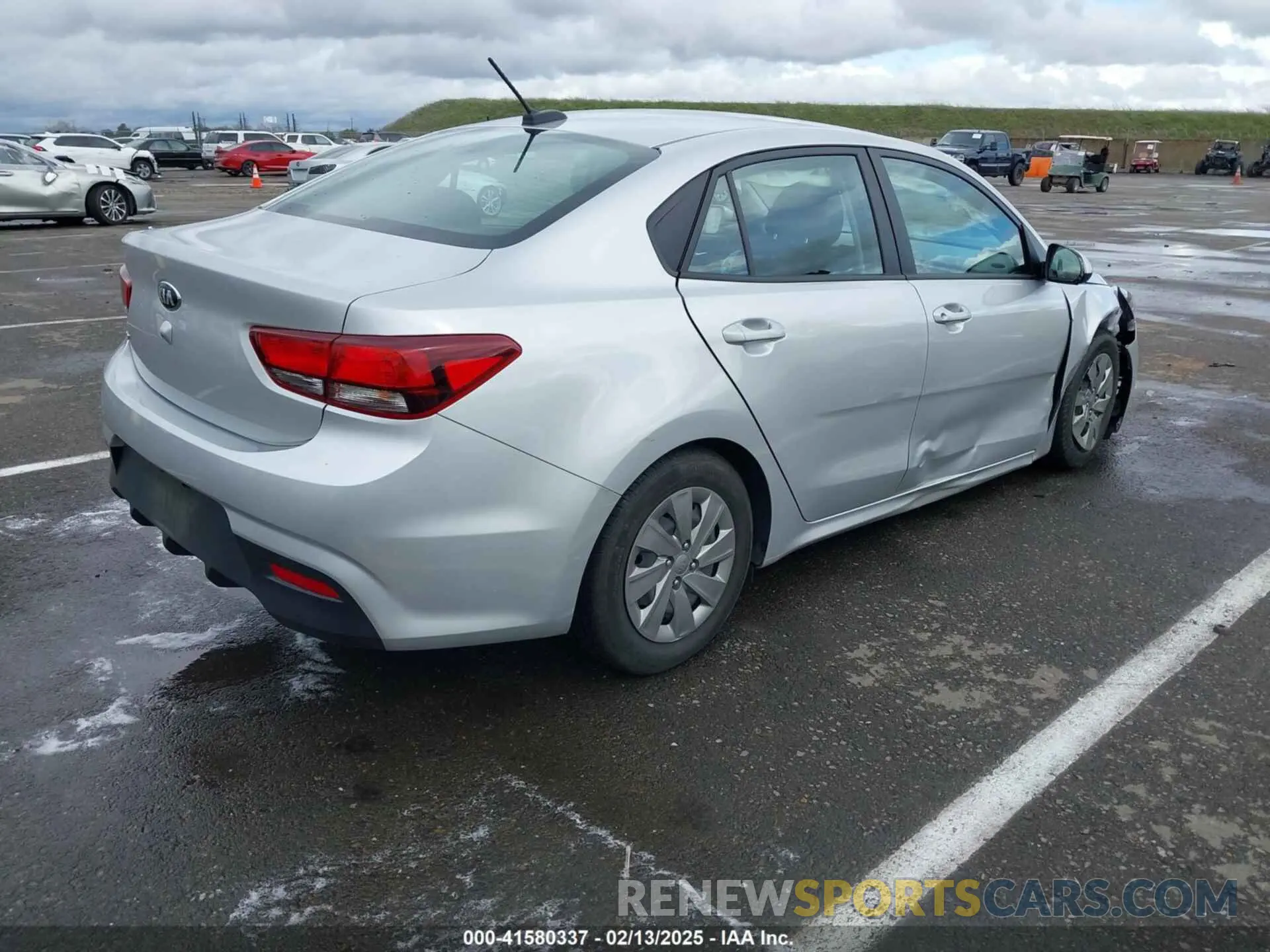 4 Photograph of a damaged car 3KPA24AB4KE184794 KIA RIO 2019