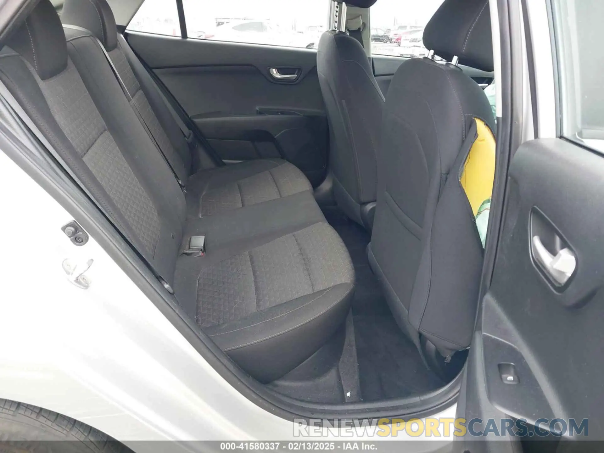 8 Photograph of a damaged car 3KPA24AB4KE184794 KIA RIO 2019